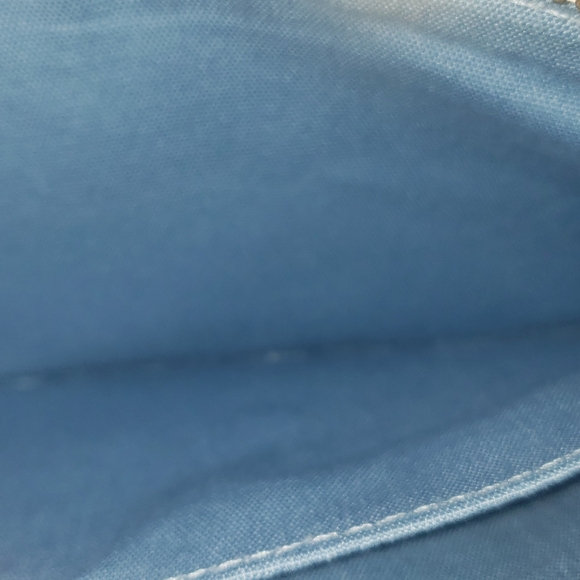 Disney dooney and Bourke wristlet . *SPECIAL PRICE* - Picture 7 of 9